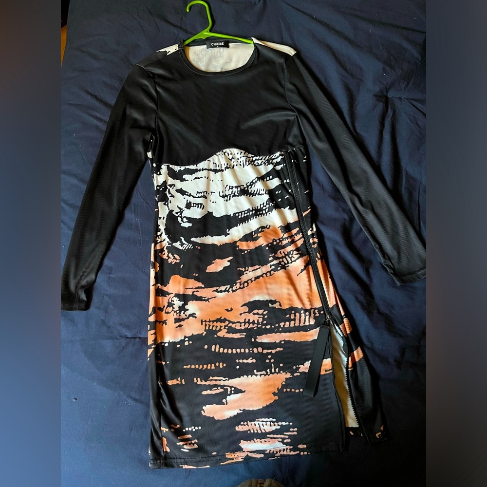 Chic Me Size M Black Orange & White